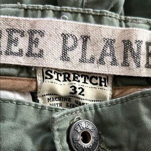 Free Planet Men's Green Stretch Shorts